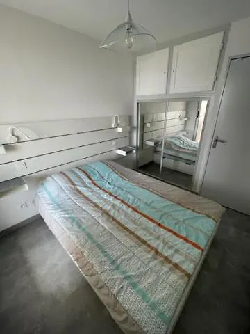 T2, 2 A 4 Personnes Avec Vue Sur 4tl25 *